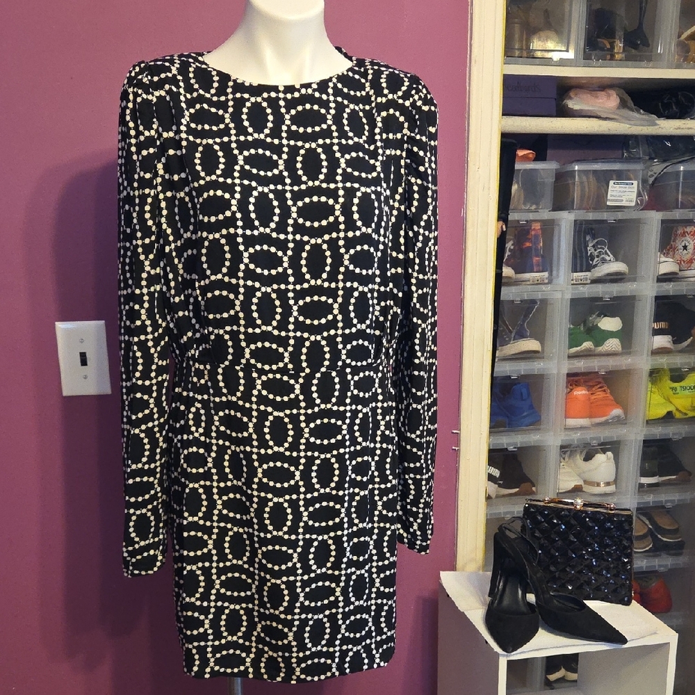 H&M Black and White Circle Pattern Dress
